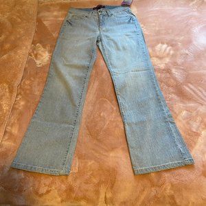 Gloria Vanderbilt Mid Rise bootcut jeans